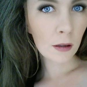 Meet your Posher, Chrystal